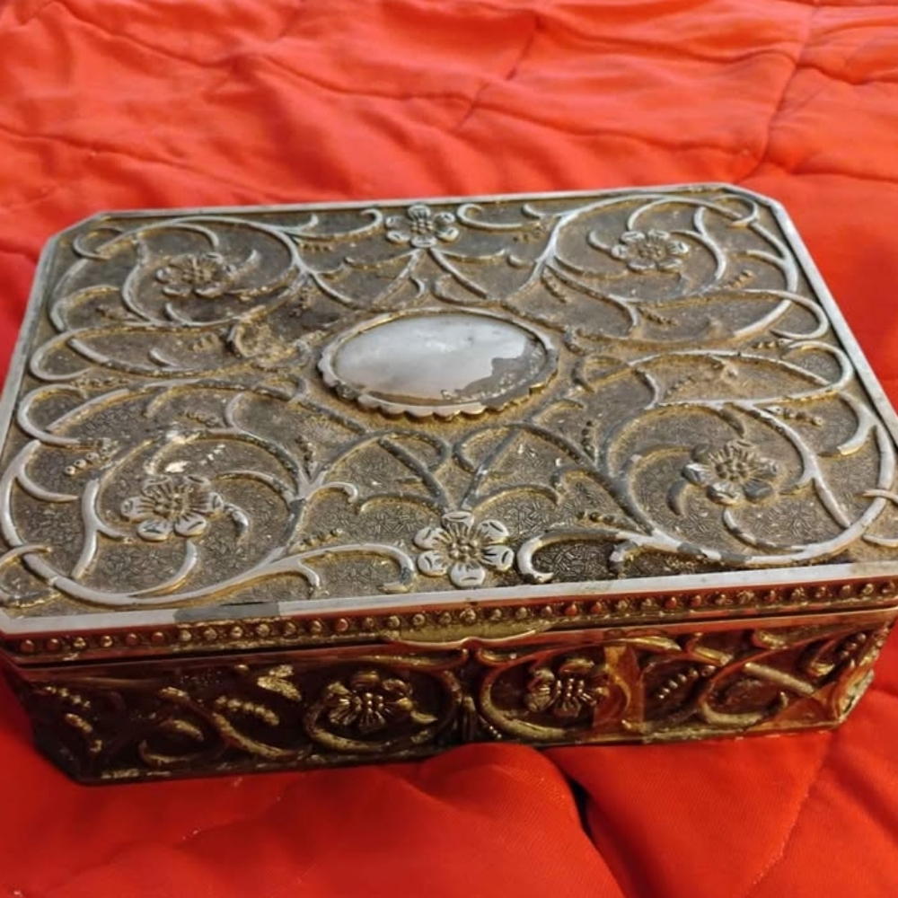 Vintage Jewelry Box